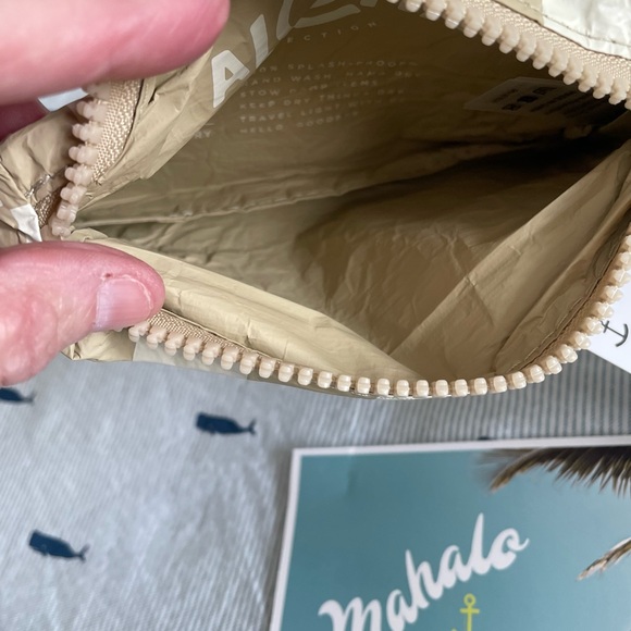 Aloha Collection Mini Checkmate pouch - Picture 4 of 4